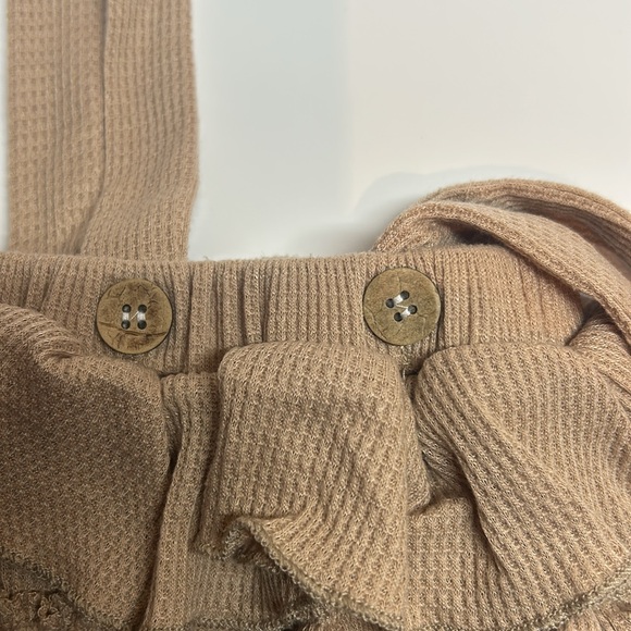 Kids Beige Ruffled Suspender Bloomers - Picture 3 of 4